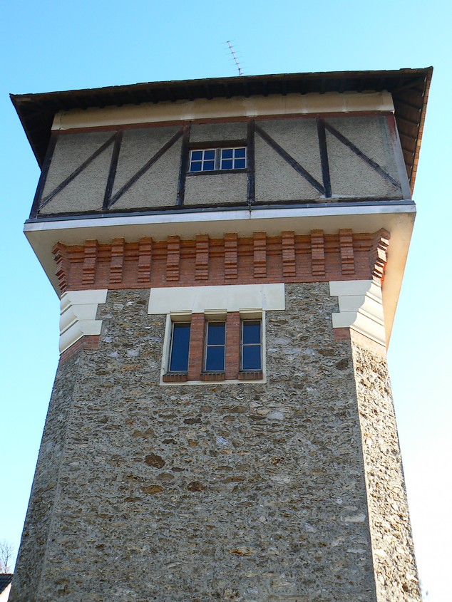 le chateau d eau du lotissement de la Folie Barbot: chateau d eau 010